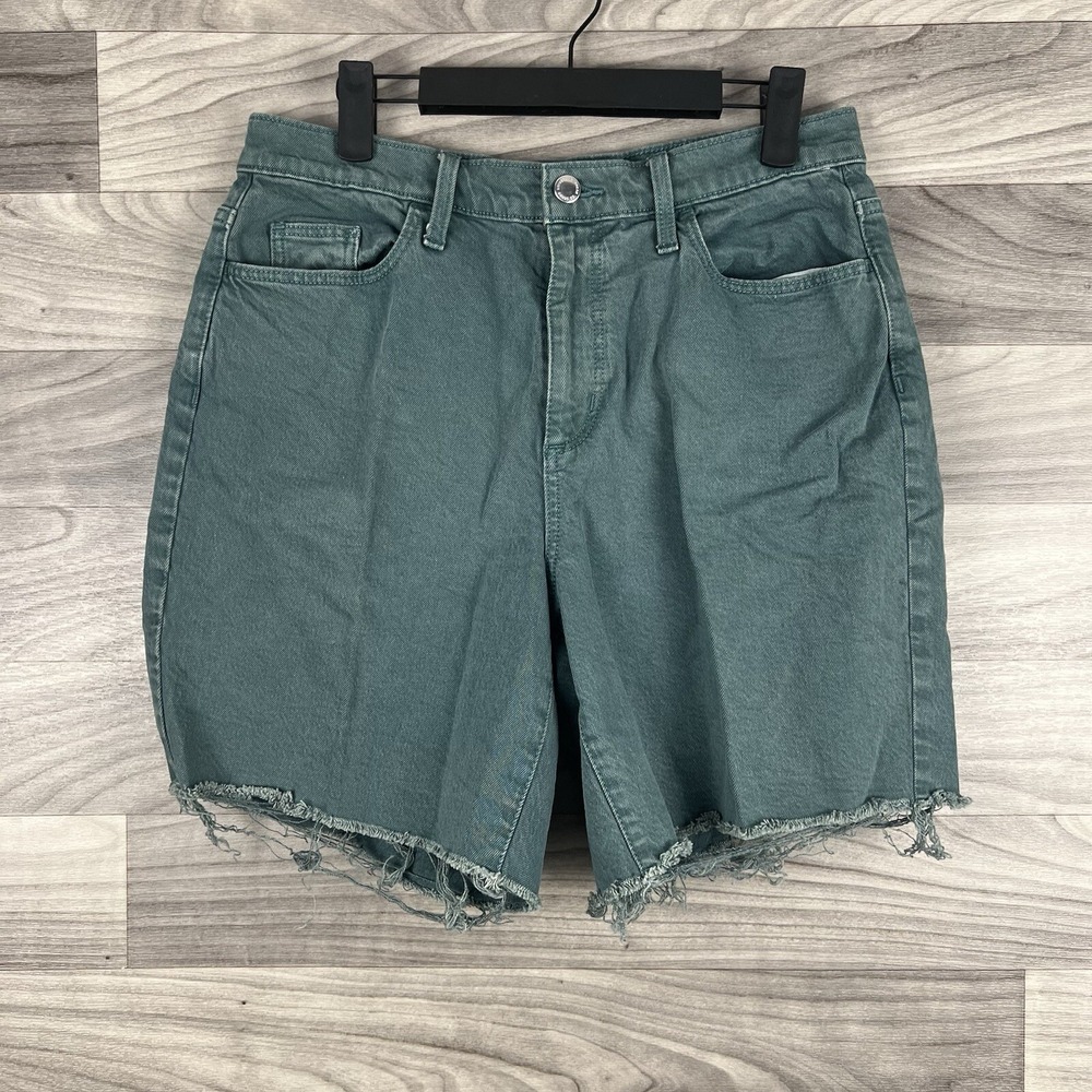 Universal Thread Shorts Womens 6/28 Green Cut Off Vintage Style Midi Raw Hem